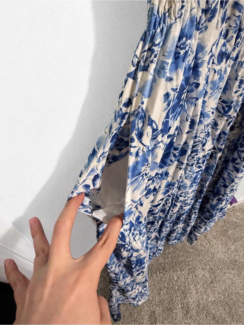 ARULA Blue and White Floral Smocked Maxi Dress LIKE NEW - Picture 4 of 7